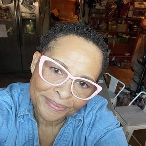 Meet your Posher, Tena